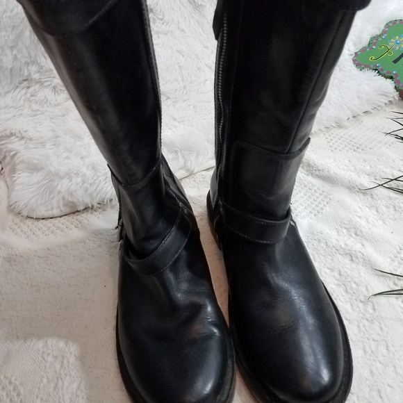 UGG boots size 8 - Picture 8 of 8